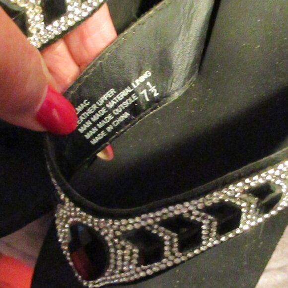 yellow box jewled sandals black sz 7 1/2 M - Picture 5 of 5